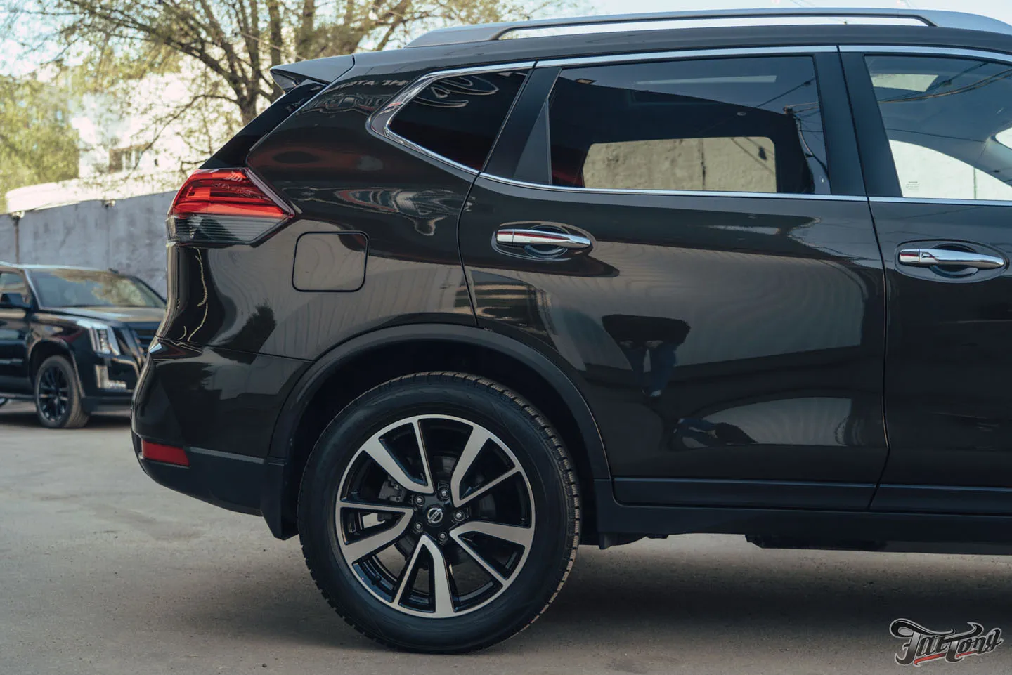 Полировка кузова с покрытием керамикой и мойка подкапотного пространства для Nissan X-trail
